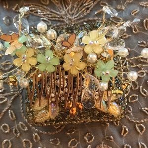 🦋 4=Butterfly collection hair comb. (40% off)